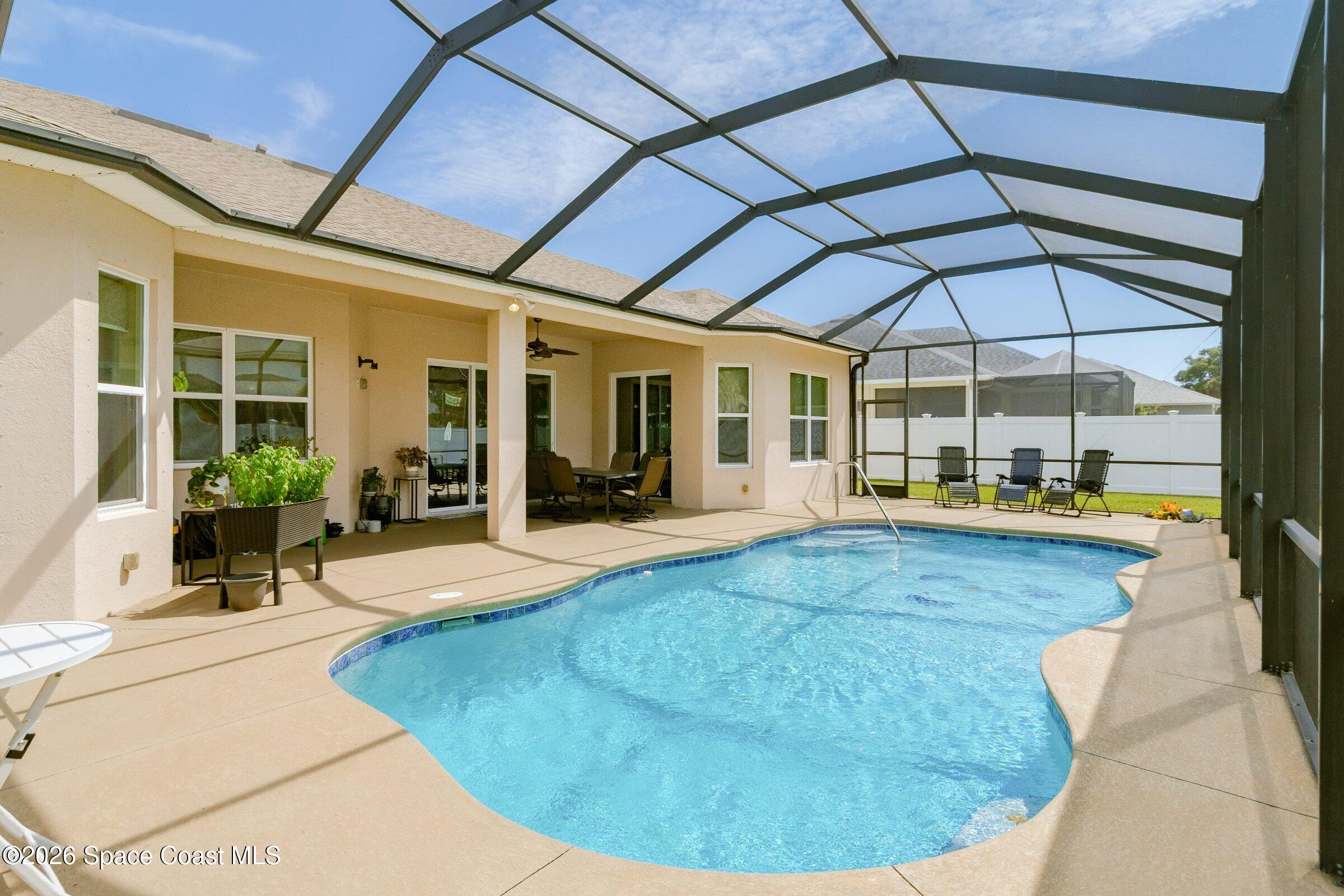 110 Via Catalano Court NE