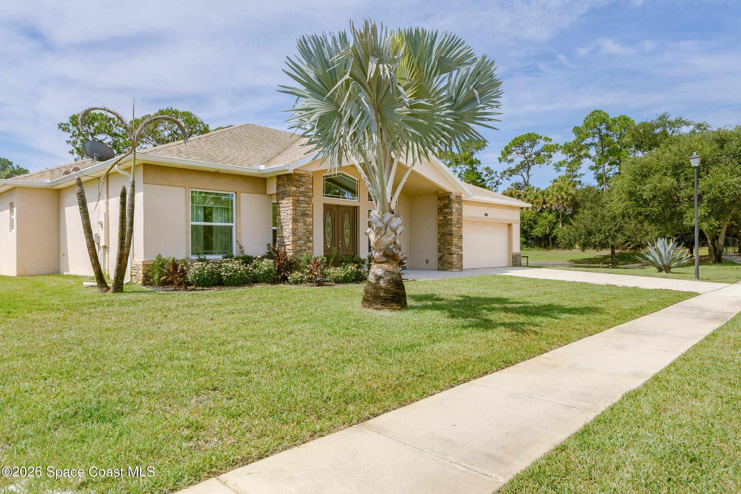 110 Via Catalano Court NE
