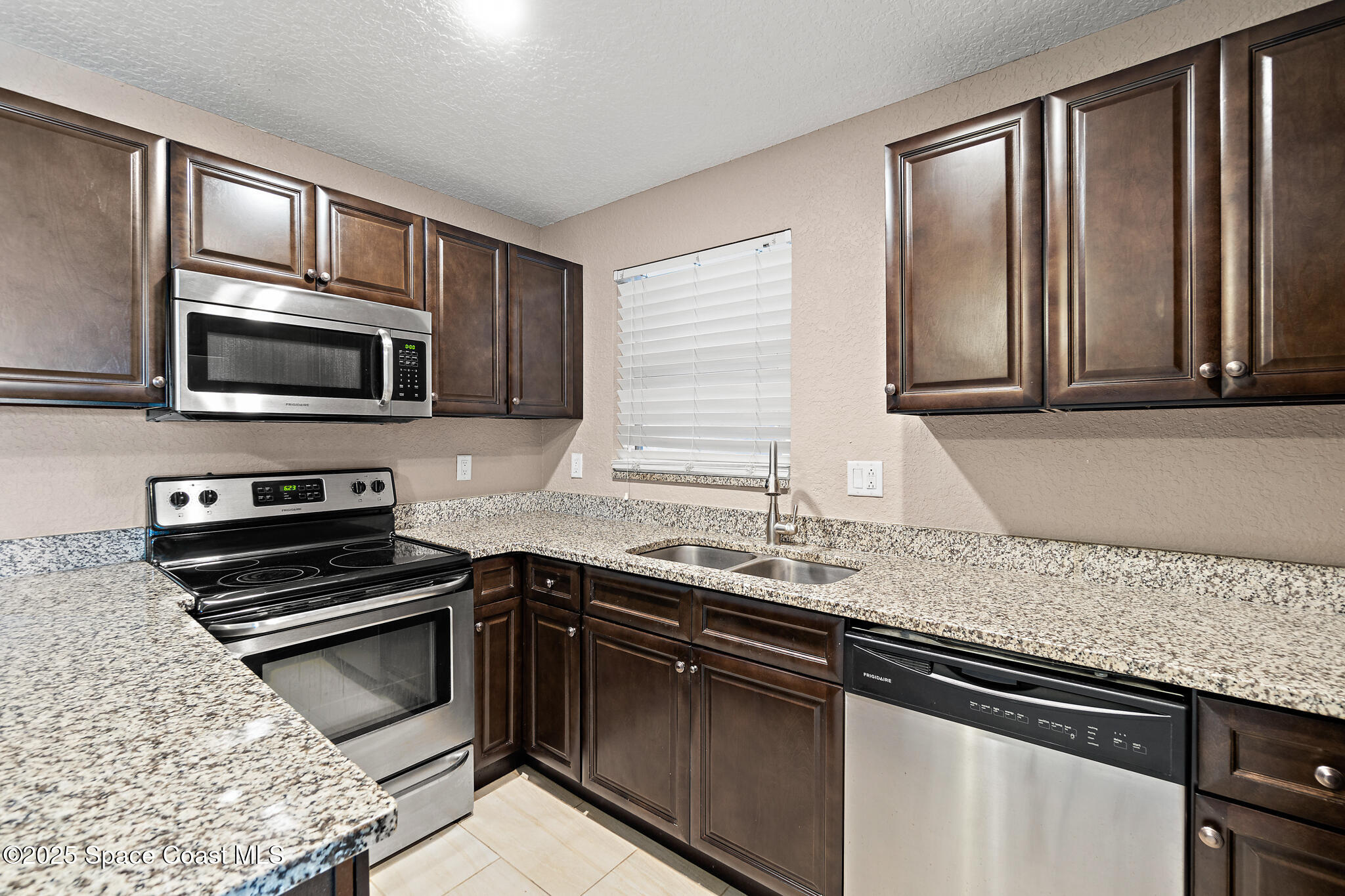 401 Monroe Avenue B201