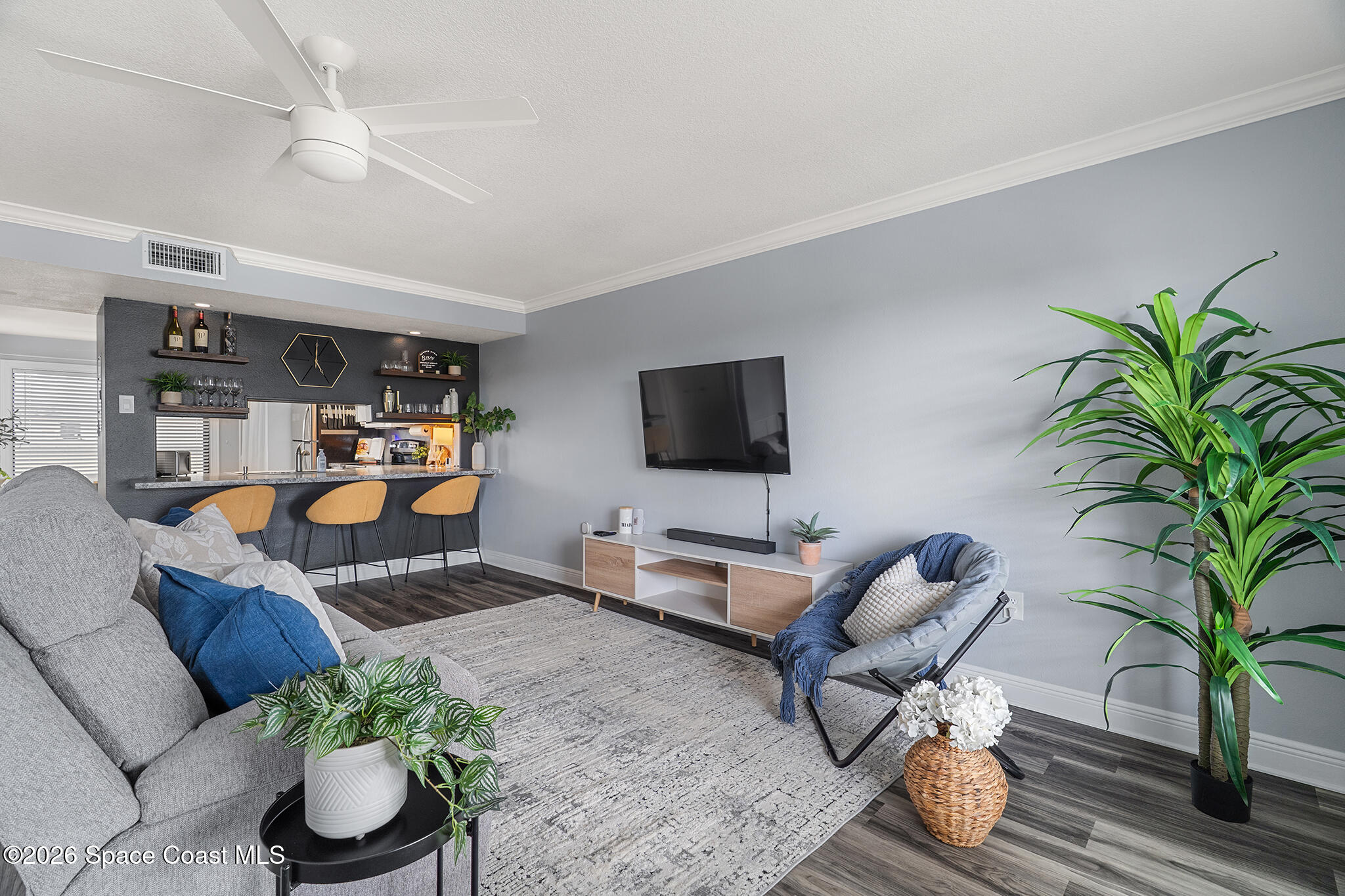 200 International Drive 716
