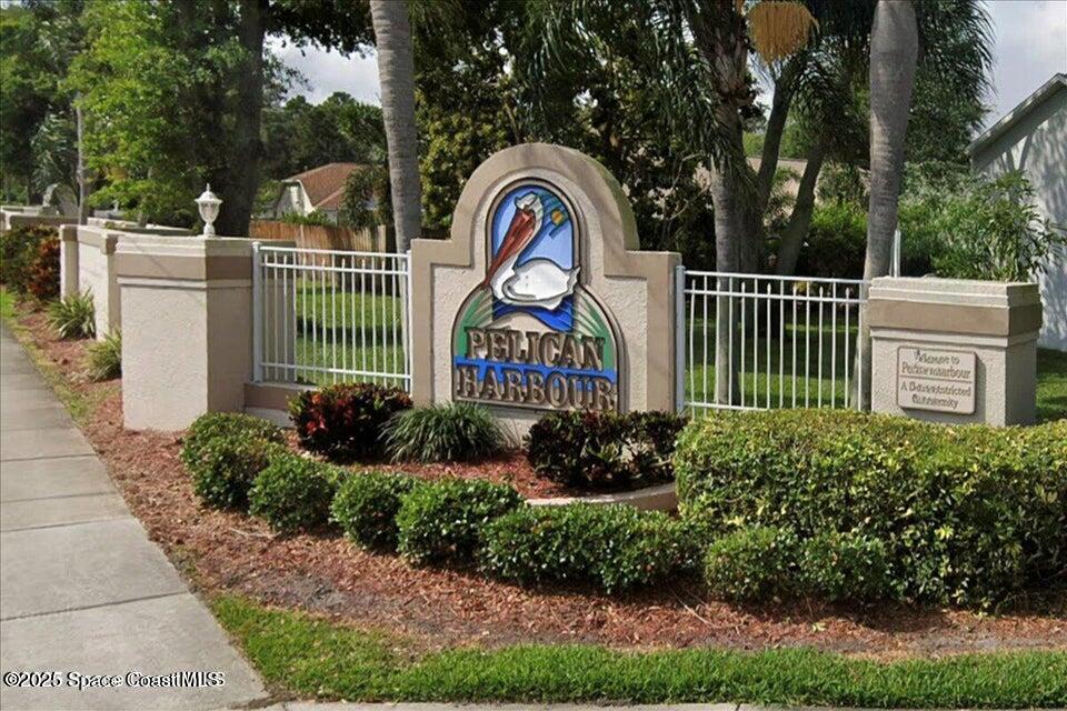 948 Pelican Lane