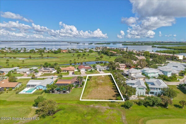 10 FAIRWAY DR, COCOA BEACH, FL 32931 - Image df4e533f56fd622fb748b1c19cc2e76a/286449392