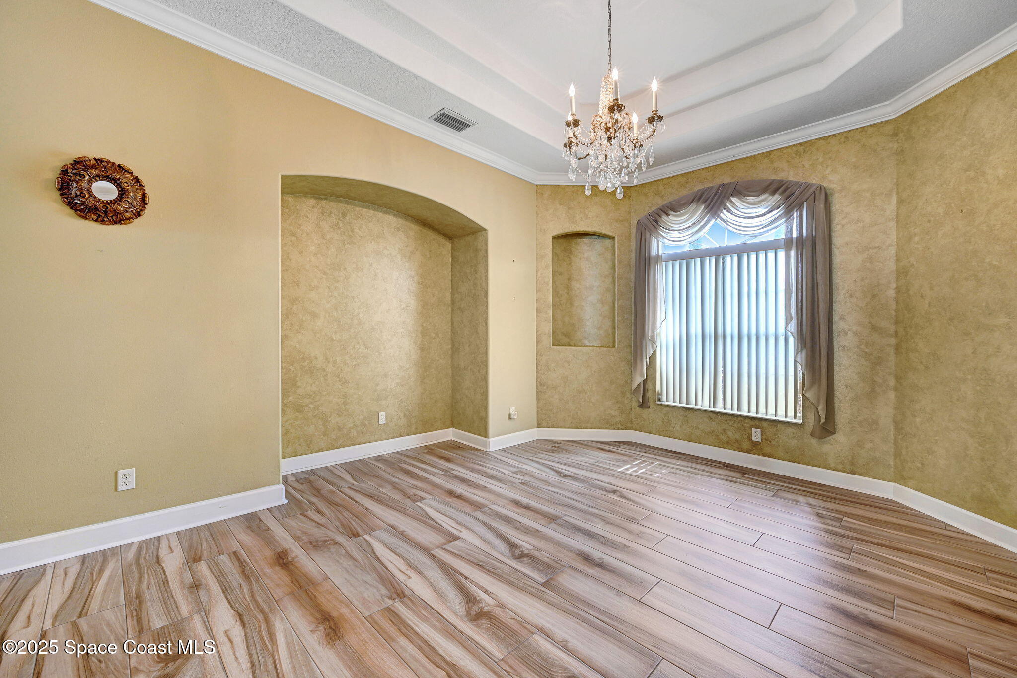 2604 Canary Isles Drive