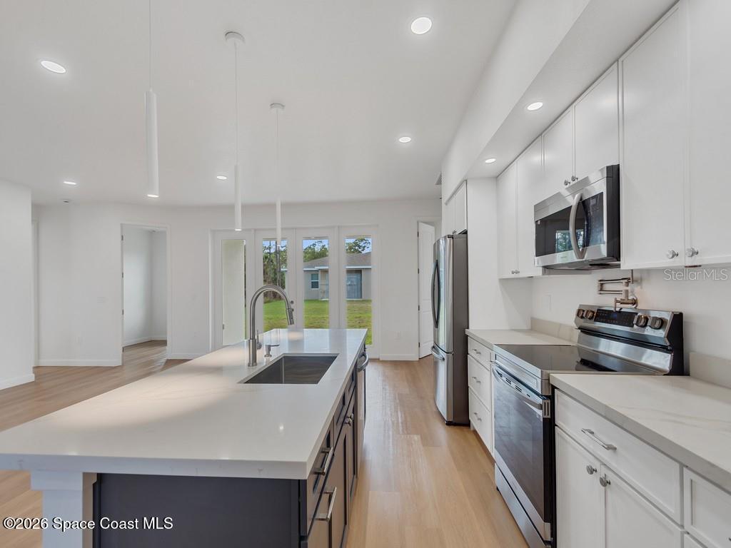 2634 De Groodt Road SW