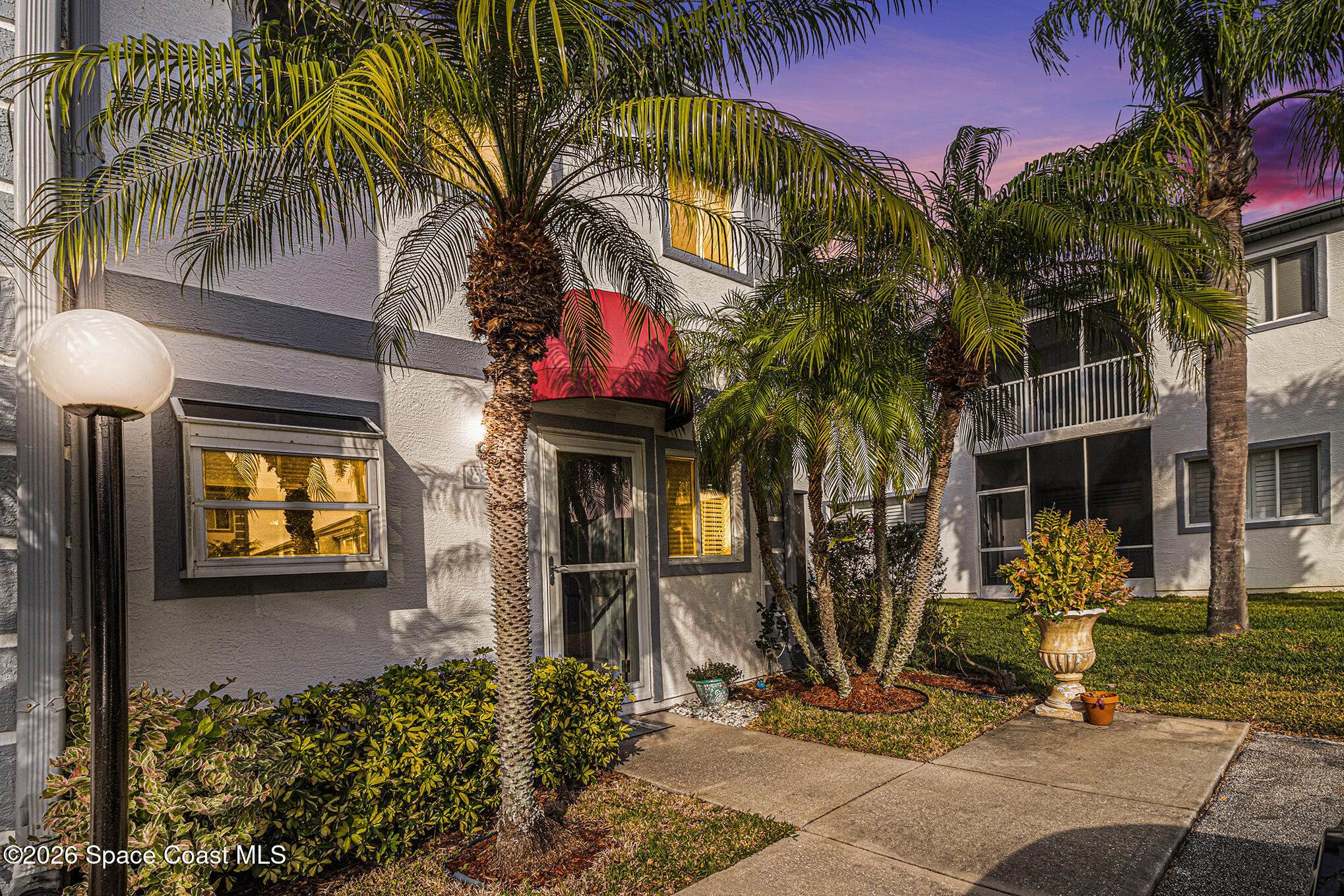 634 Seaport Boulevard T221