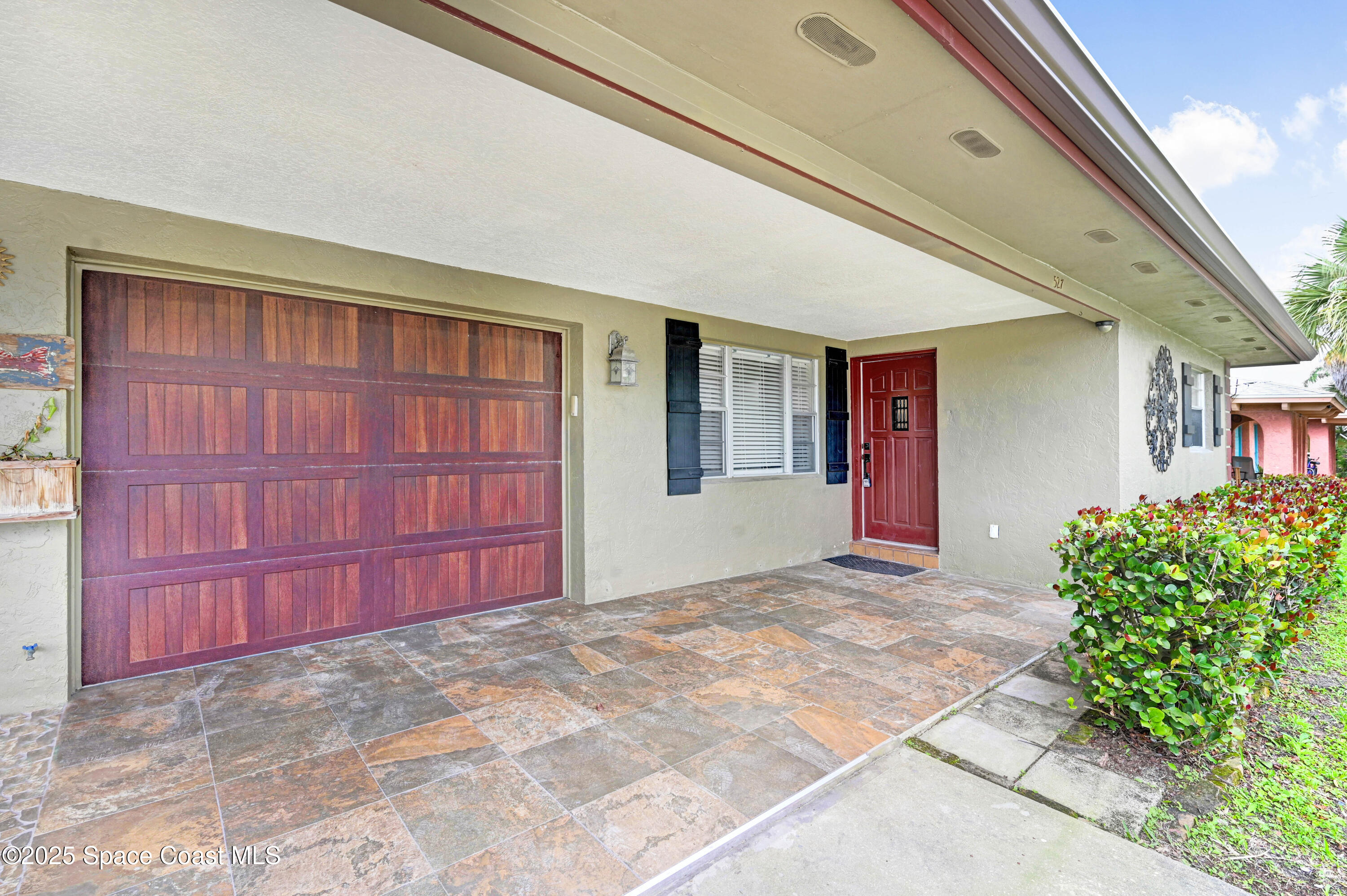 527 Wilson Avenue