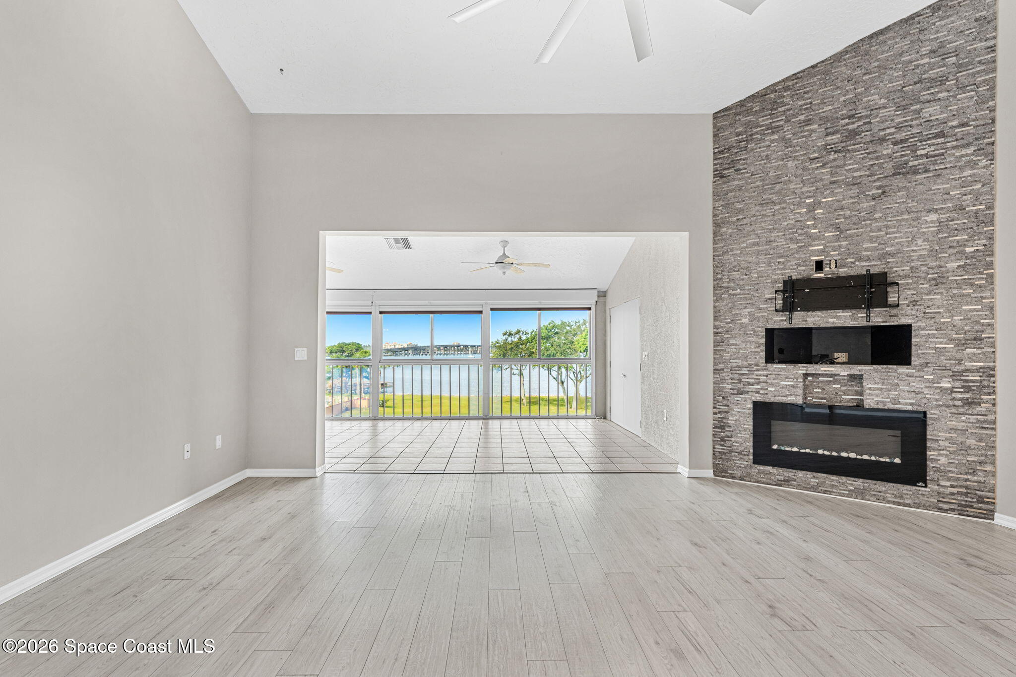 343 N Tropical Trail 404
