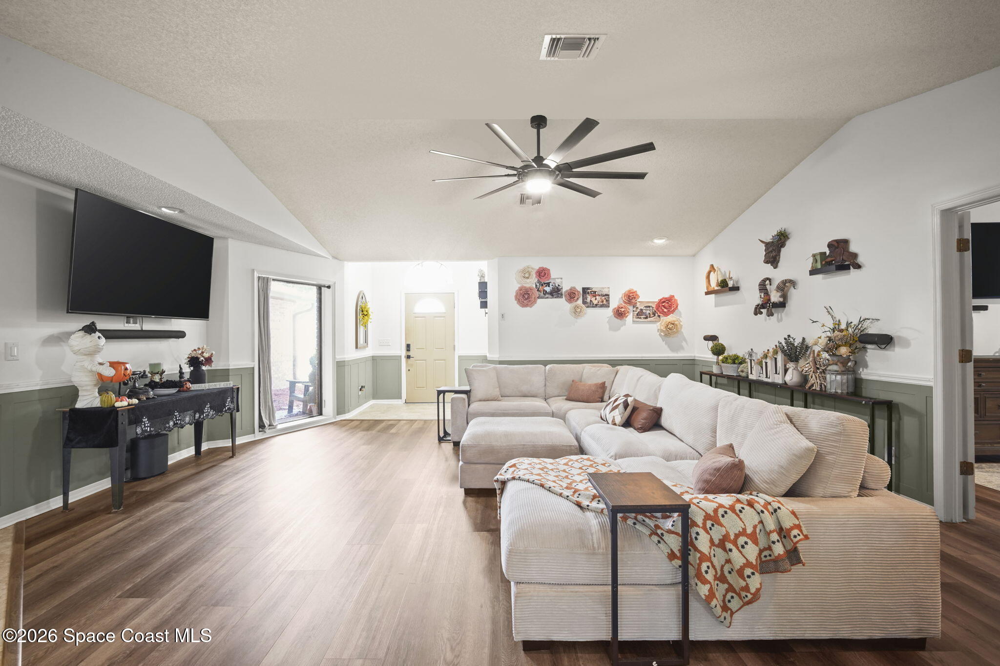 1467 Country Club Drive NE