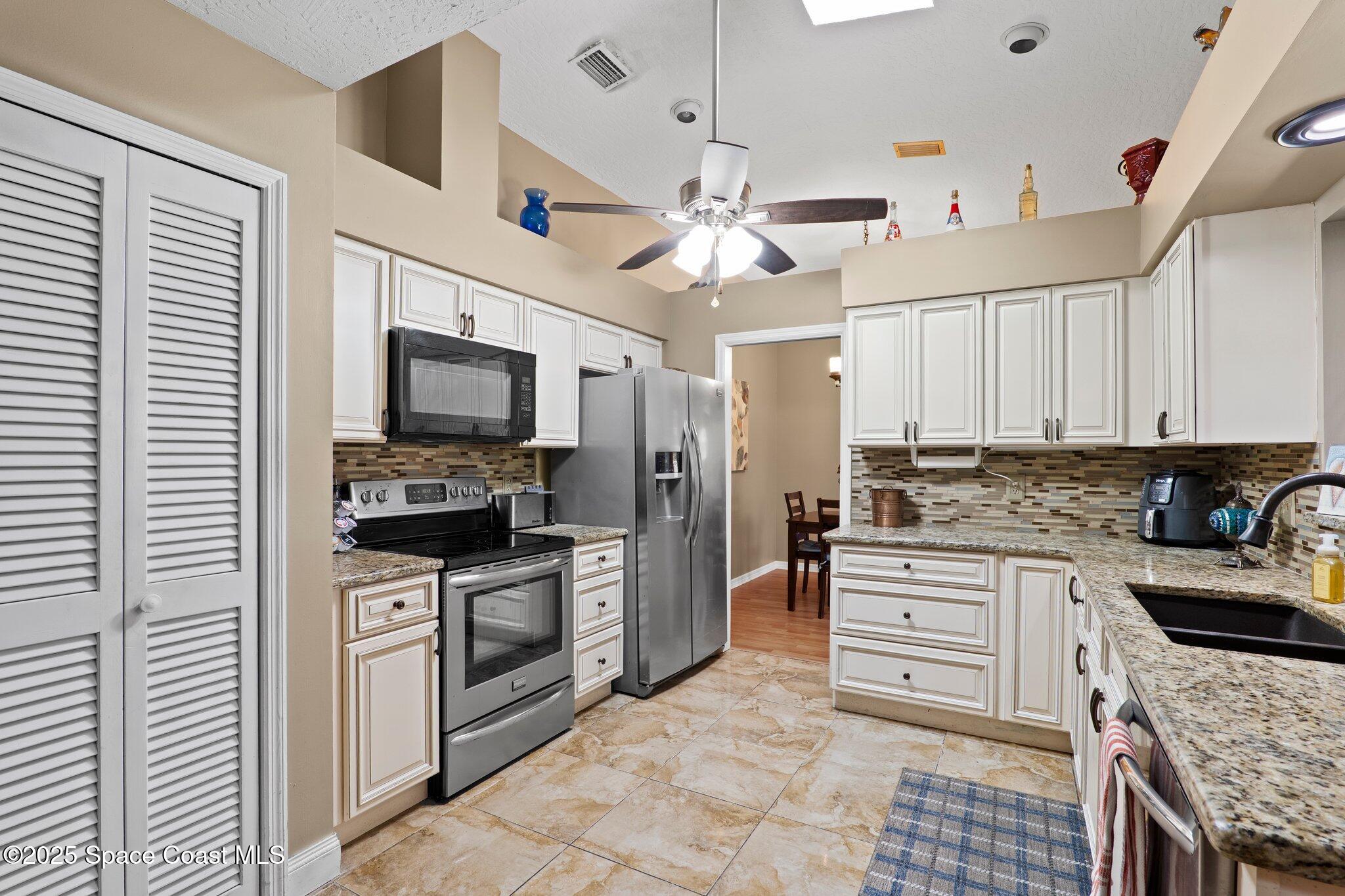 2033 Thistle Drive