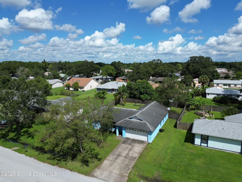 Photo of 1429 Heartwellville Street NW, Palm Bay, FL 32907 (MLS # 1056764)