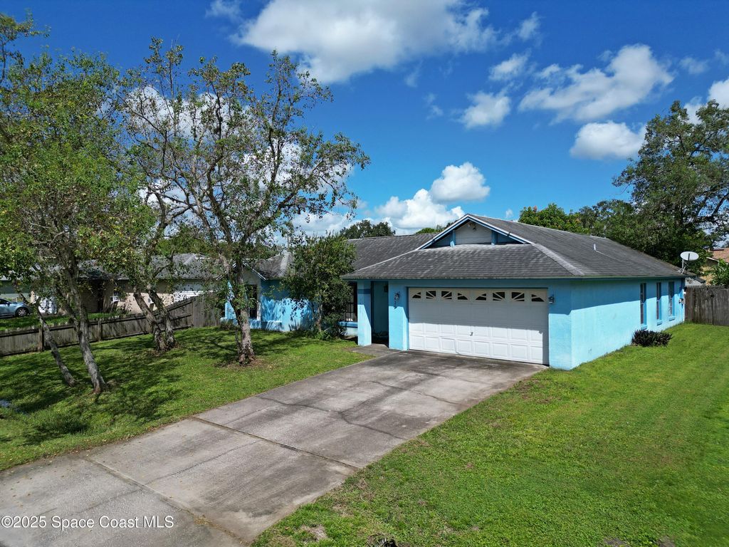 Photo of 1429 Heartwellville Street NW, Palm Bay, FL 32907 (MLS # 1056764)