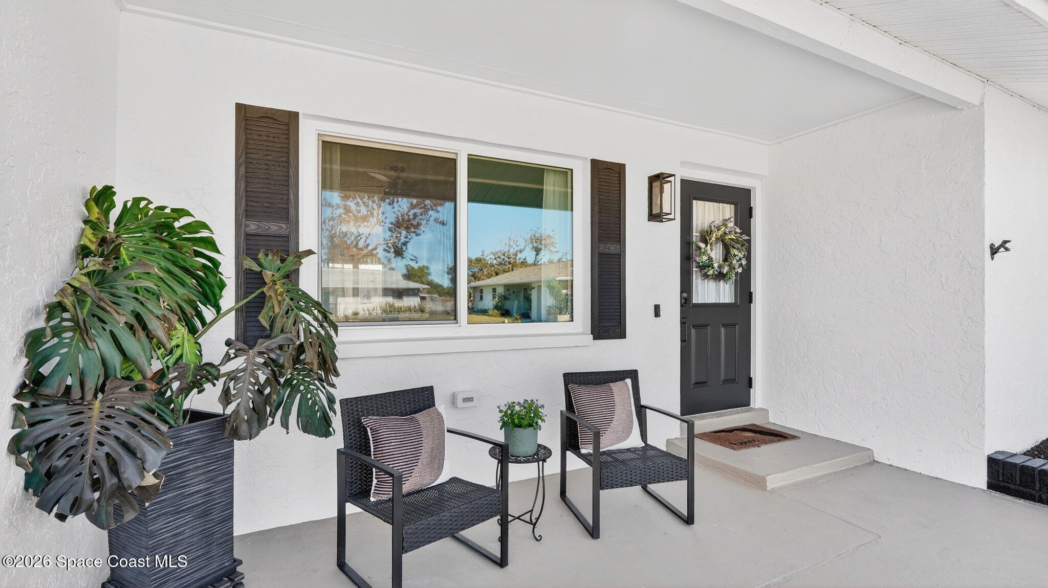 425 Via Valencia Court