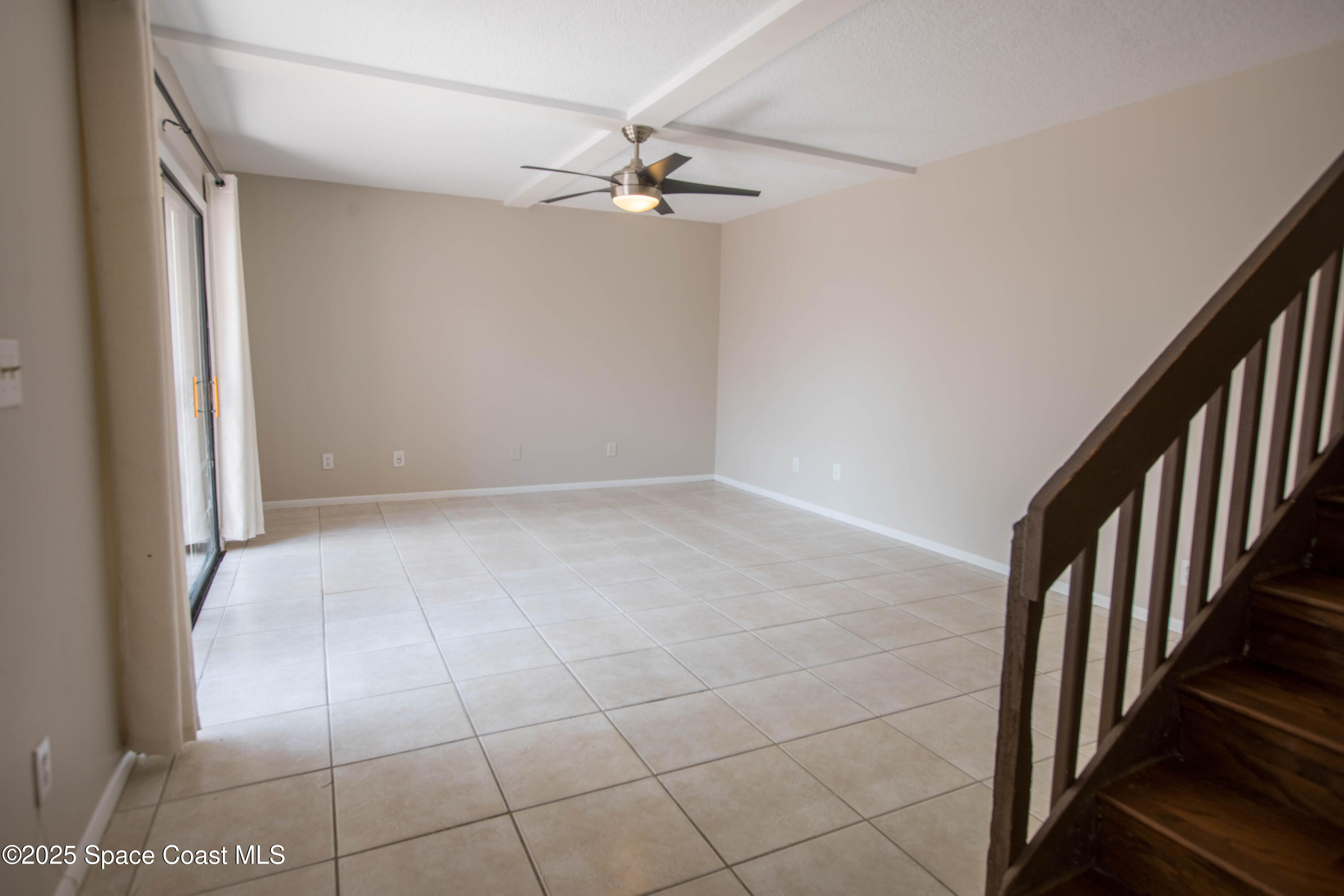 1913 Vista Oaks Circle NE