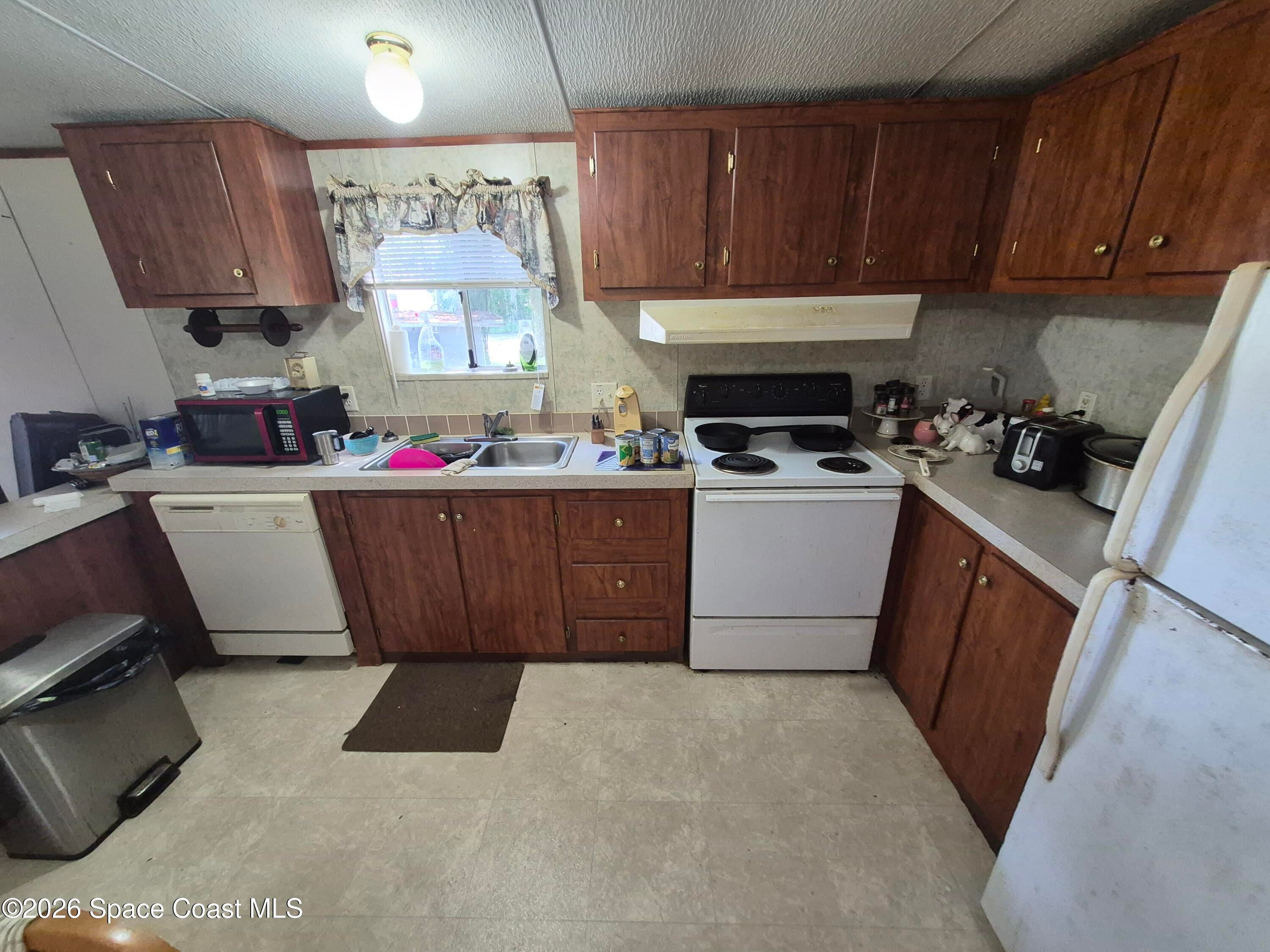 2472 Kingswood Drive