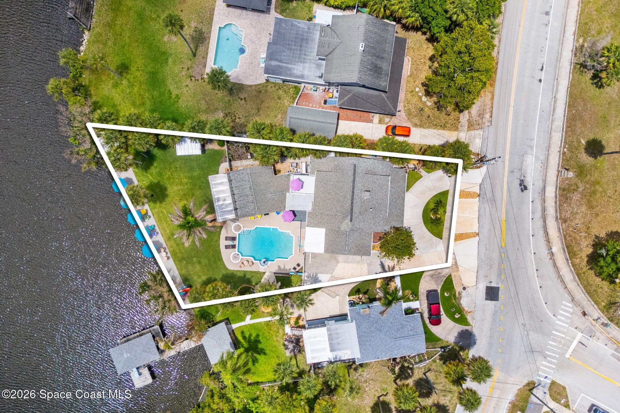 907 E Melbourne Avenue