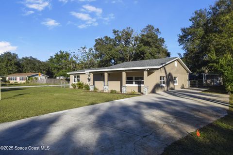 A home in Mims