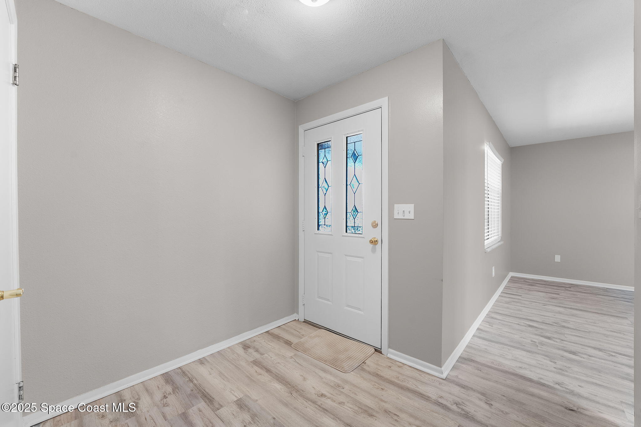 2738 Sherwood Court
