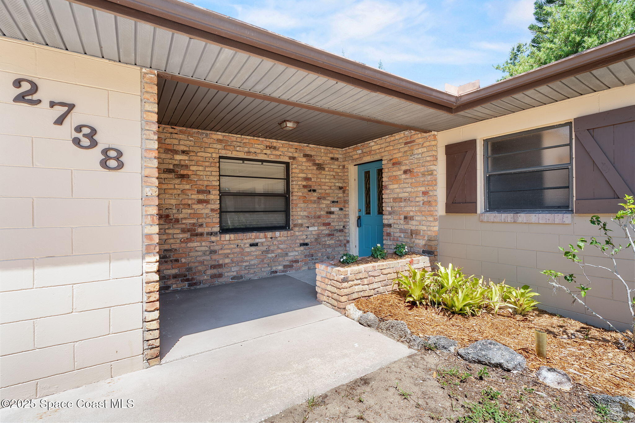 2738 Sherwood Court