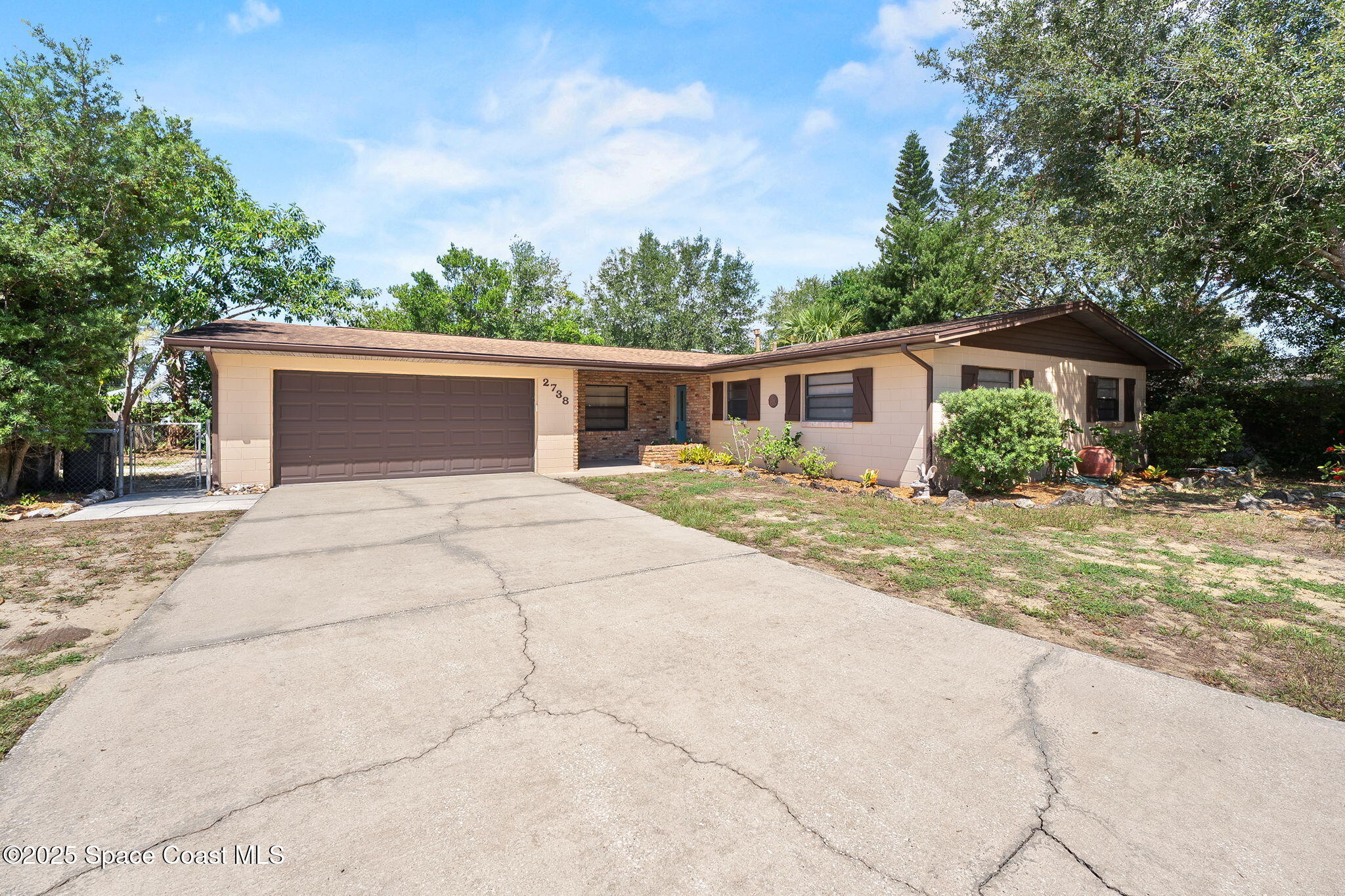 2738 Sherwood Court