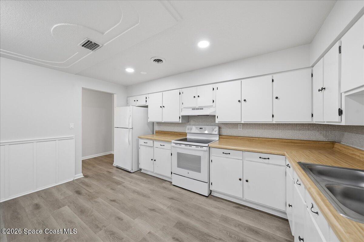 3613 Sunny Drive
