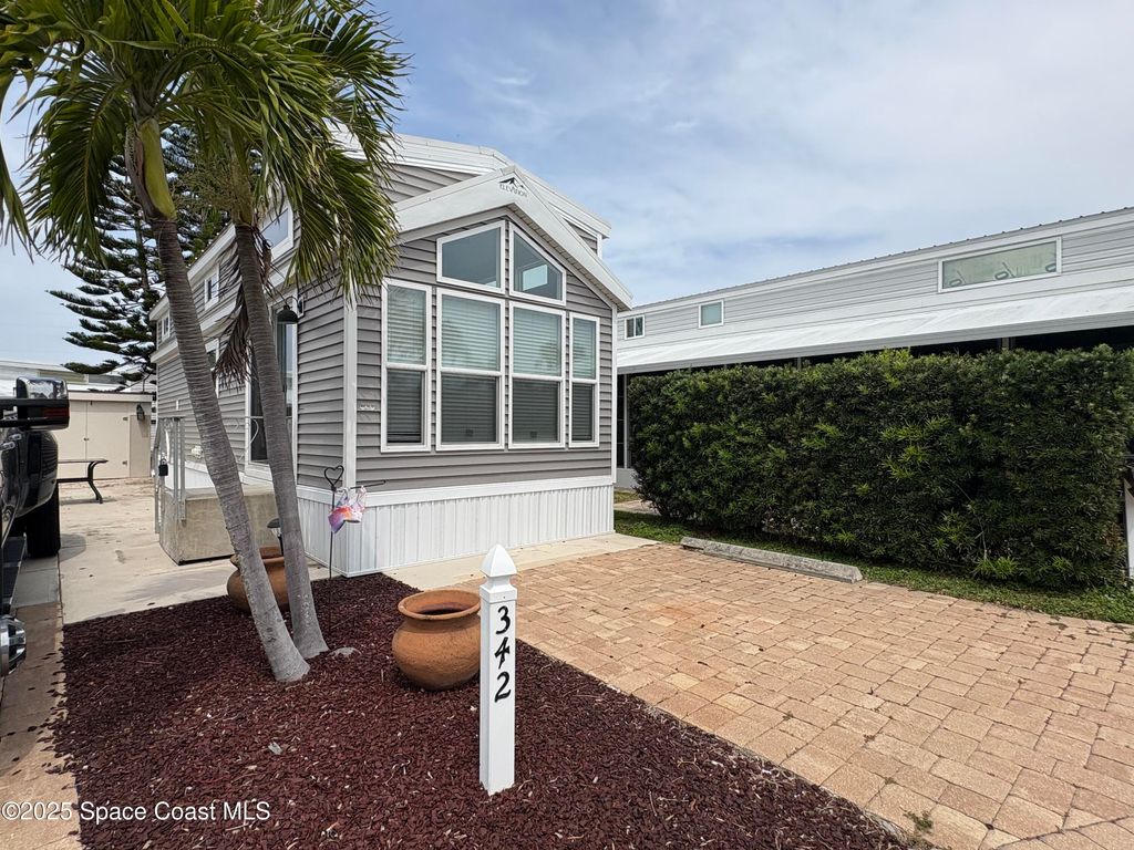 listing image 0