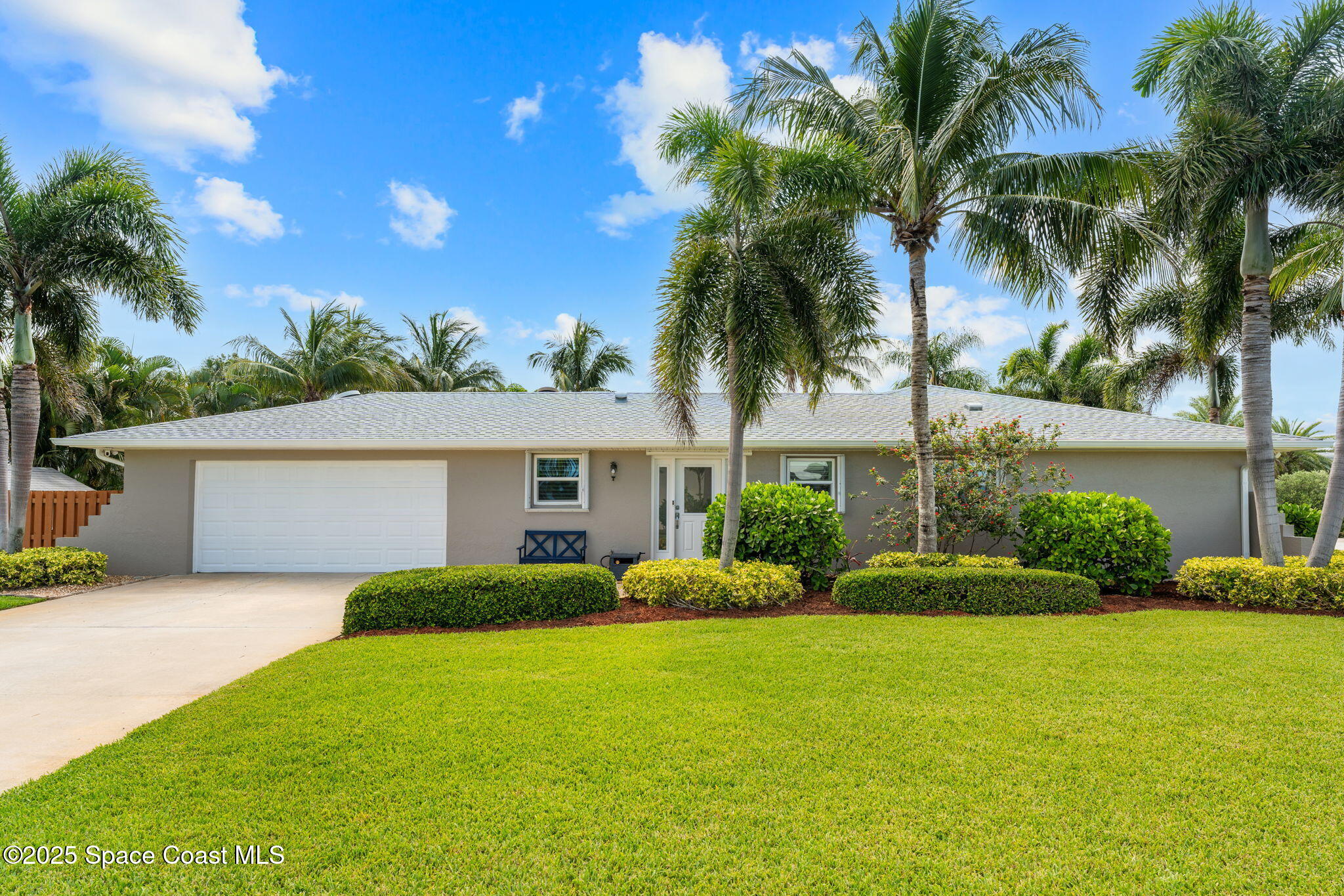 565 Solitaire Palm Drive