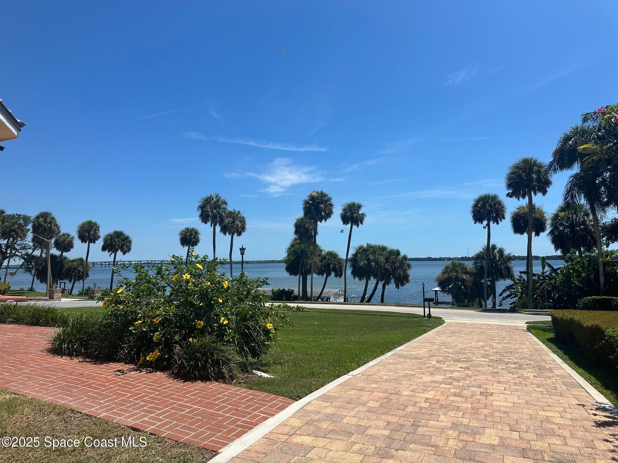 1613 N Indian River Drive