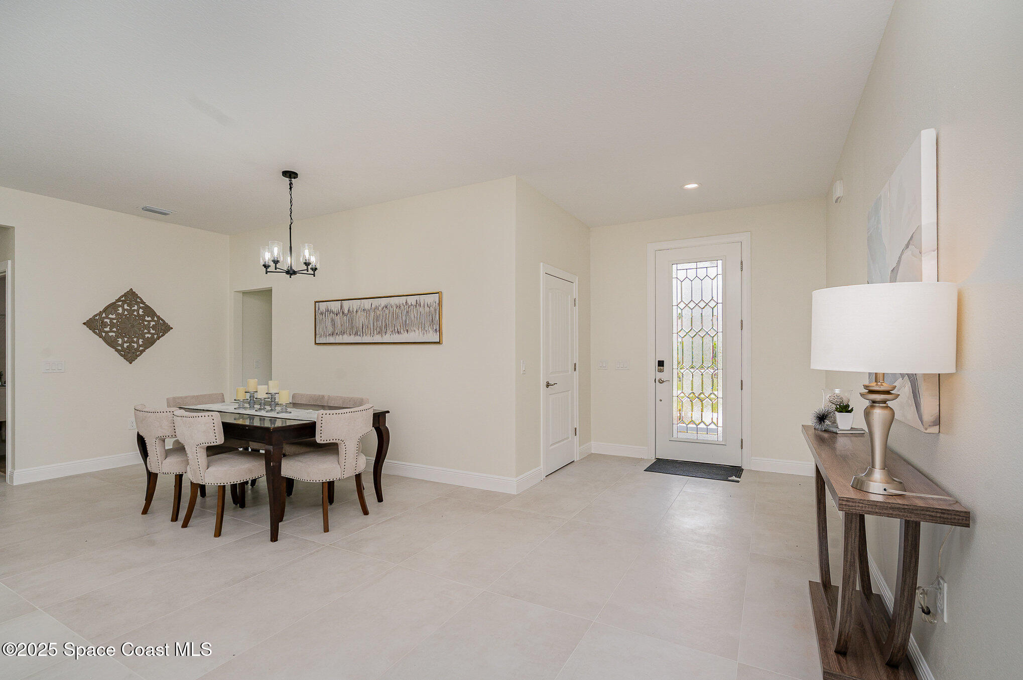 942 Toluca Street SE 1