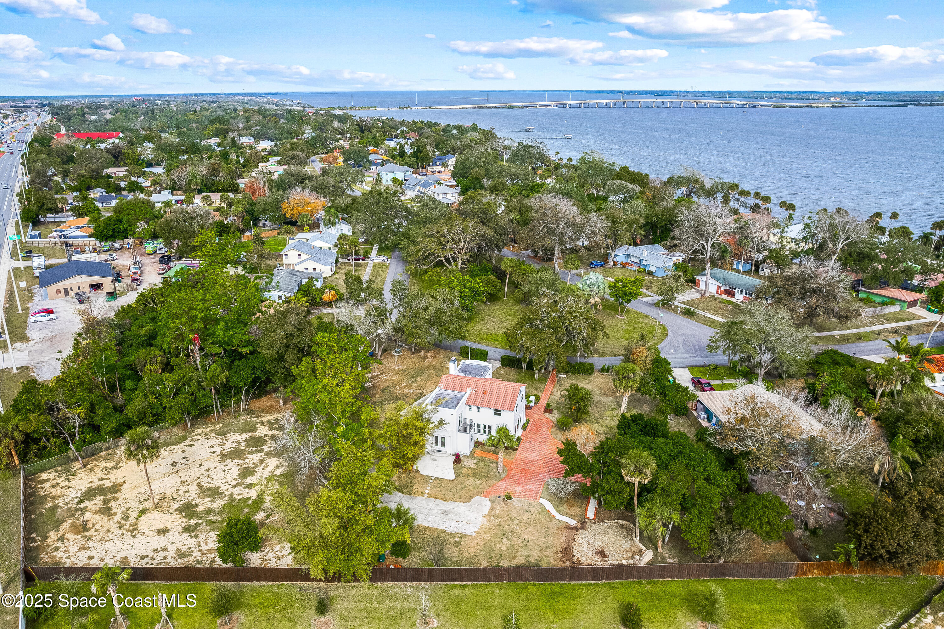 121 Circle Drive