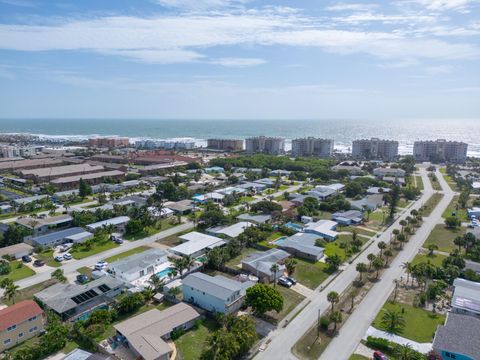 Single Family Residence in Indian Harbour Beach FL 116 Atlantic Boulevard 53.jpg