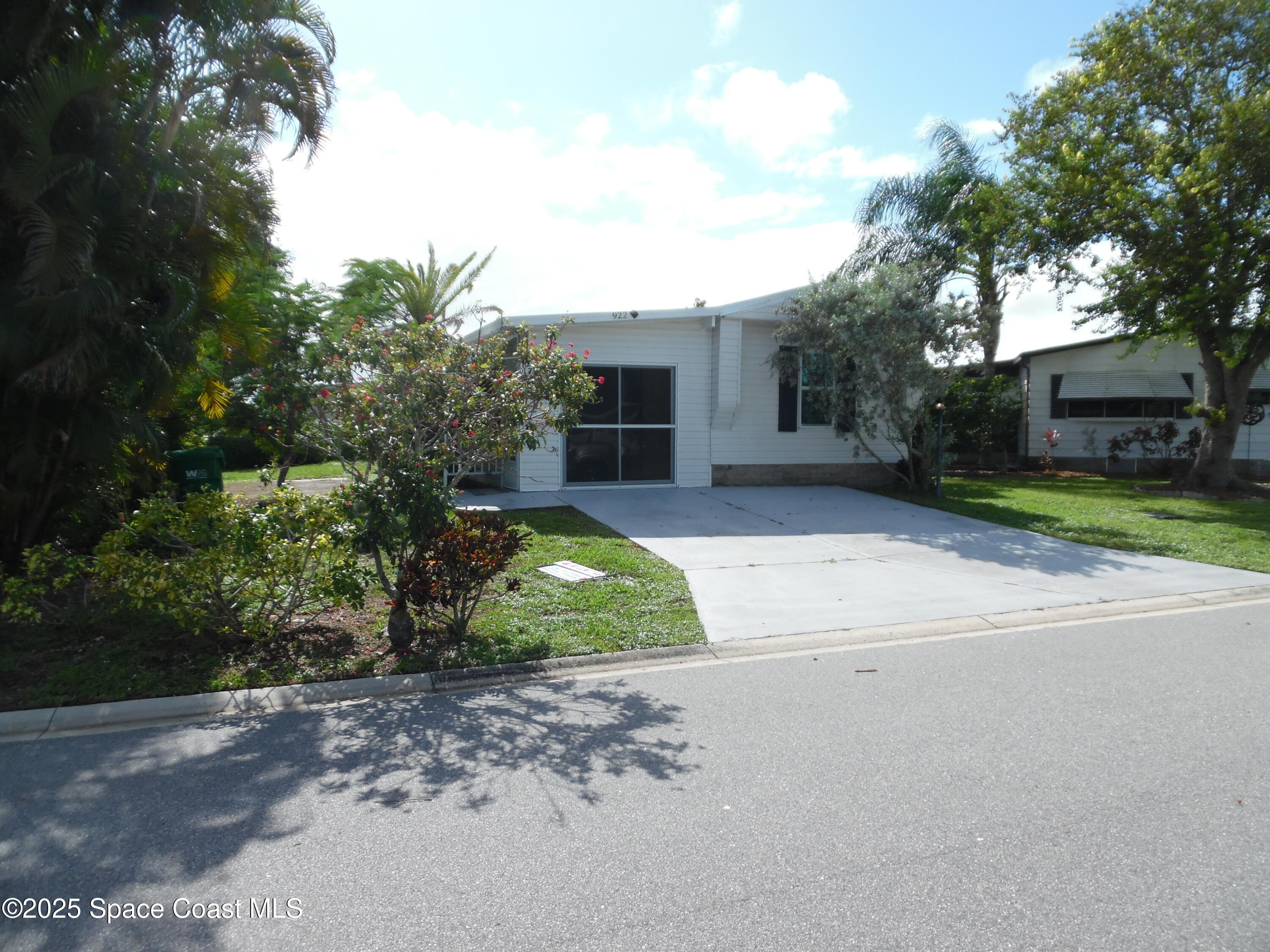 922 Bougainvillea Circle
