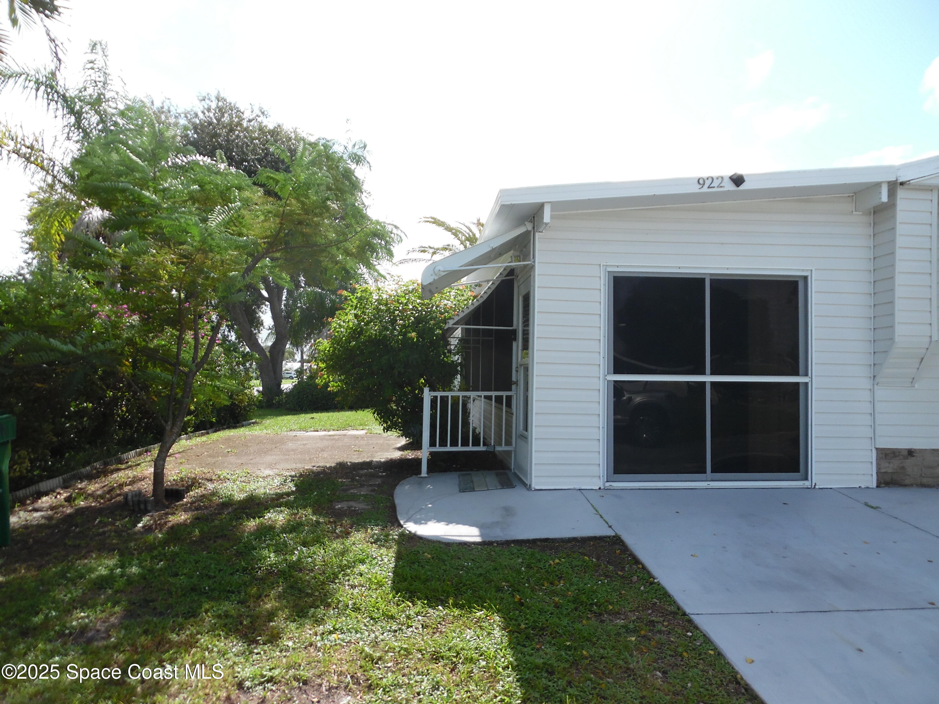 922 Bougainvillea Circle