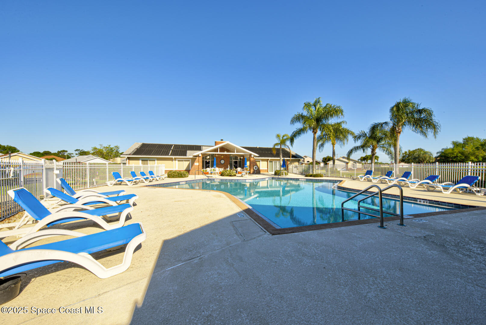 4124 Twin Oaks Boulevard