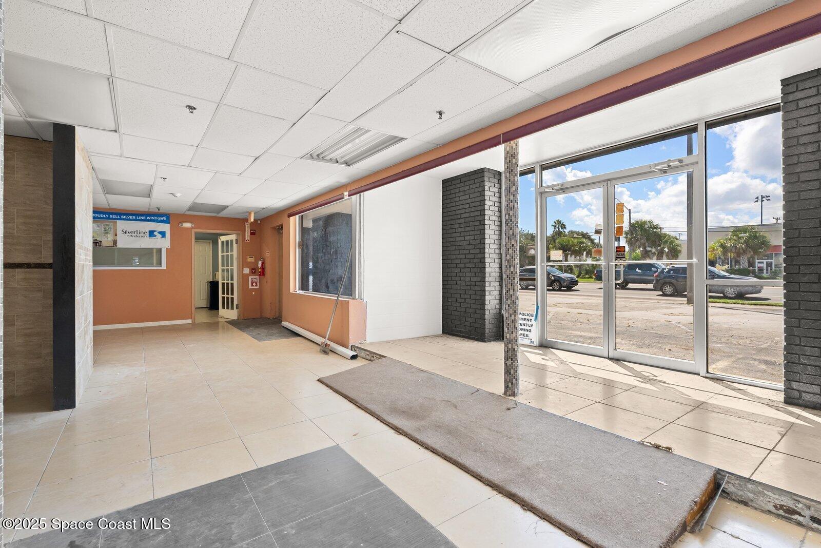 1050 W King Street