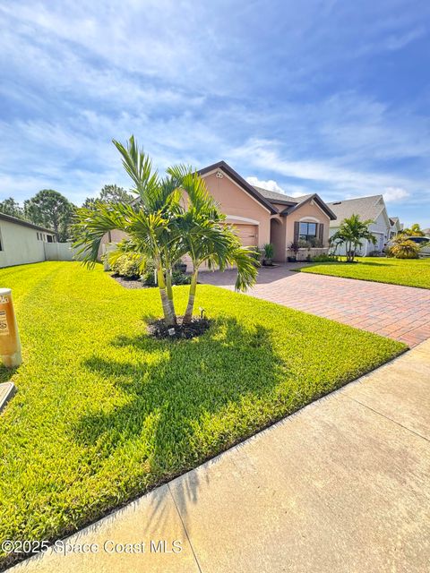 Property photo of 668 Old Country Road Se, Palm Bay, FL 32909