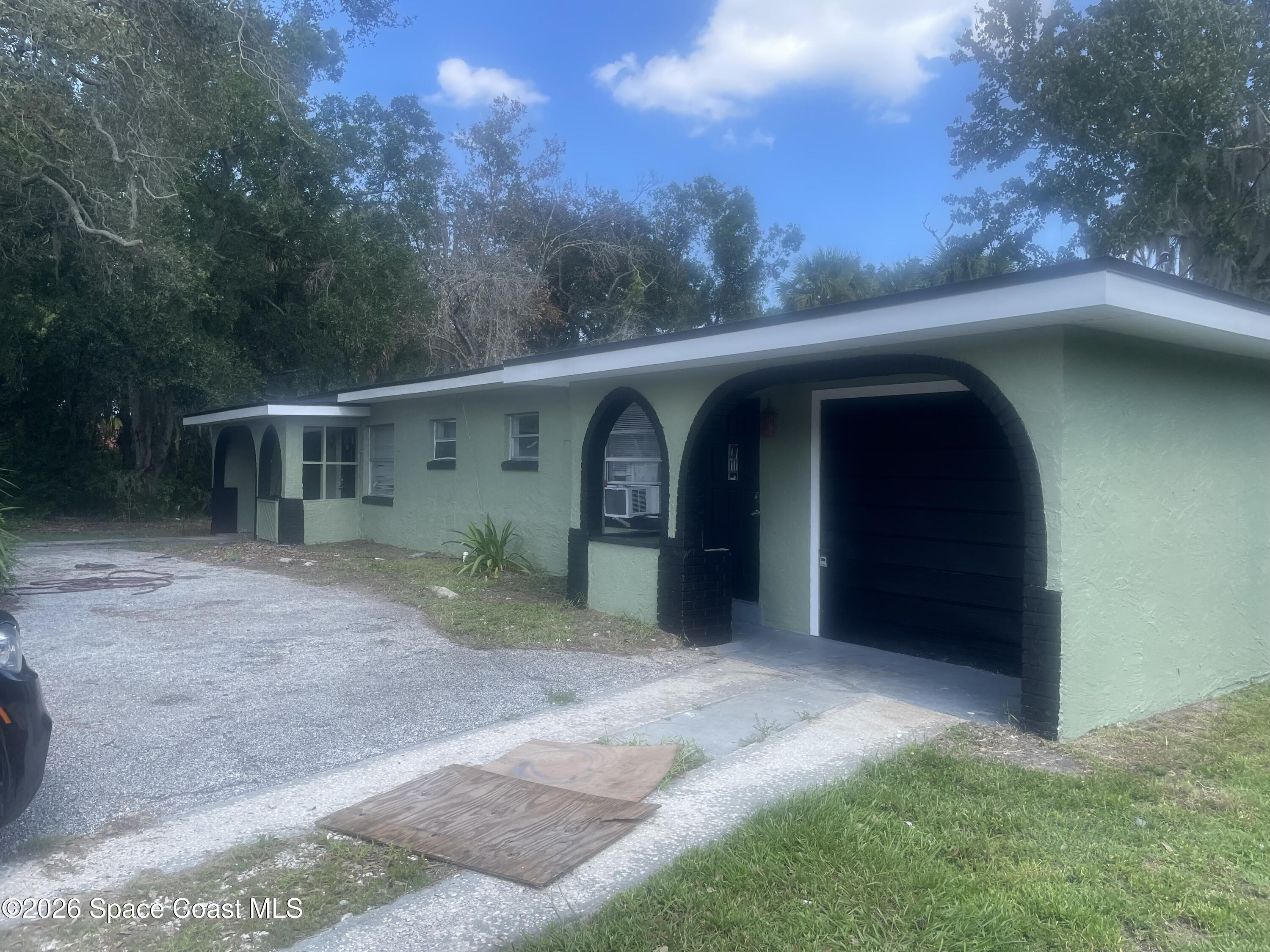 985 S Fiske Boulevard S 985 & 987