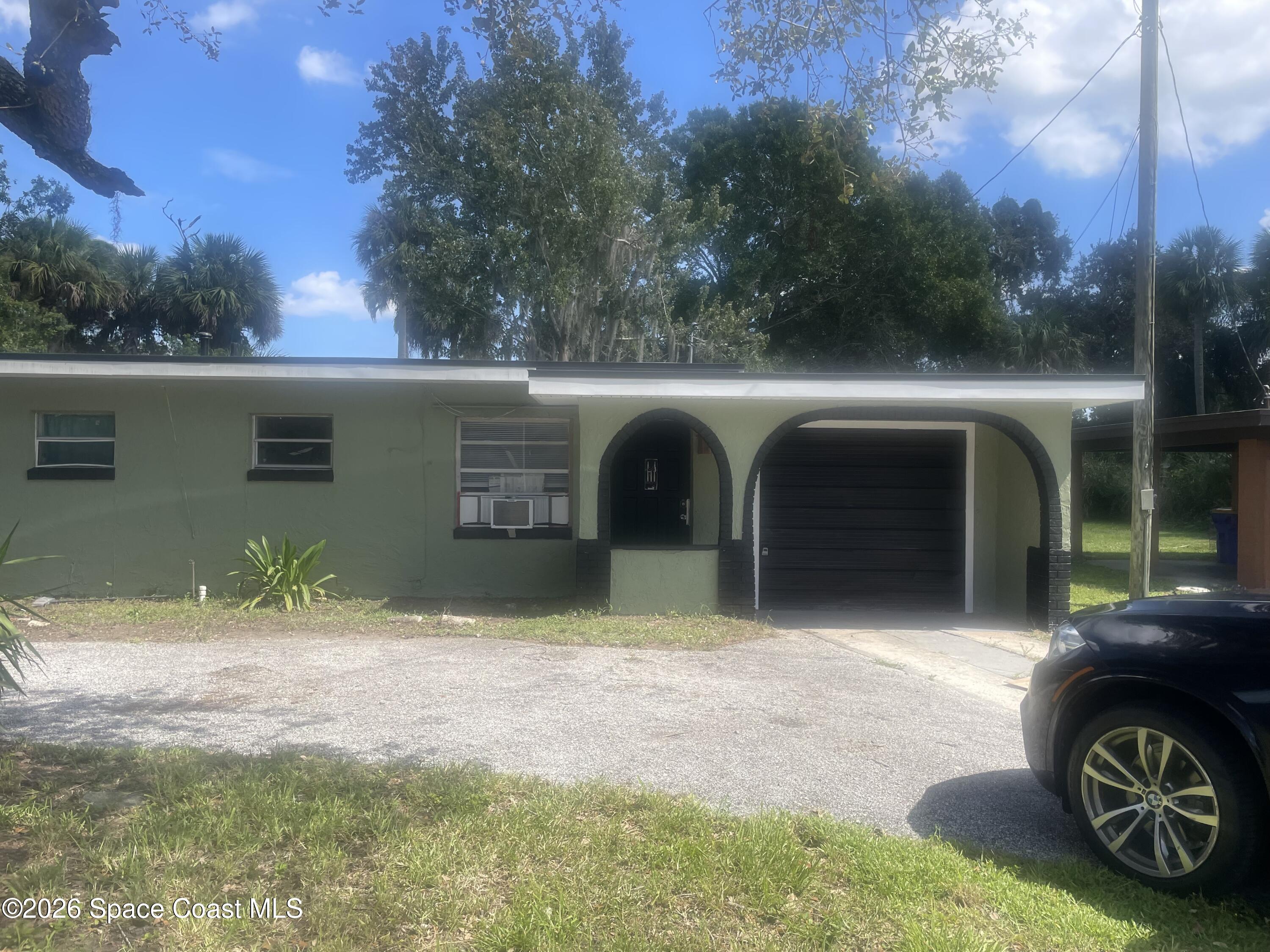 985 S Fiske Boulevard S 985 & 987