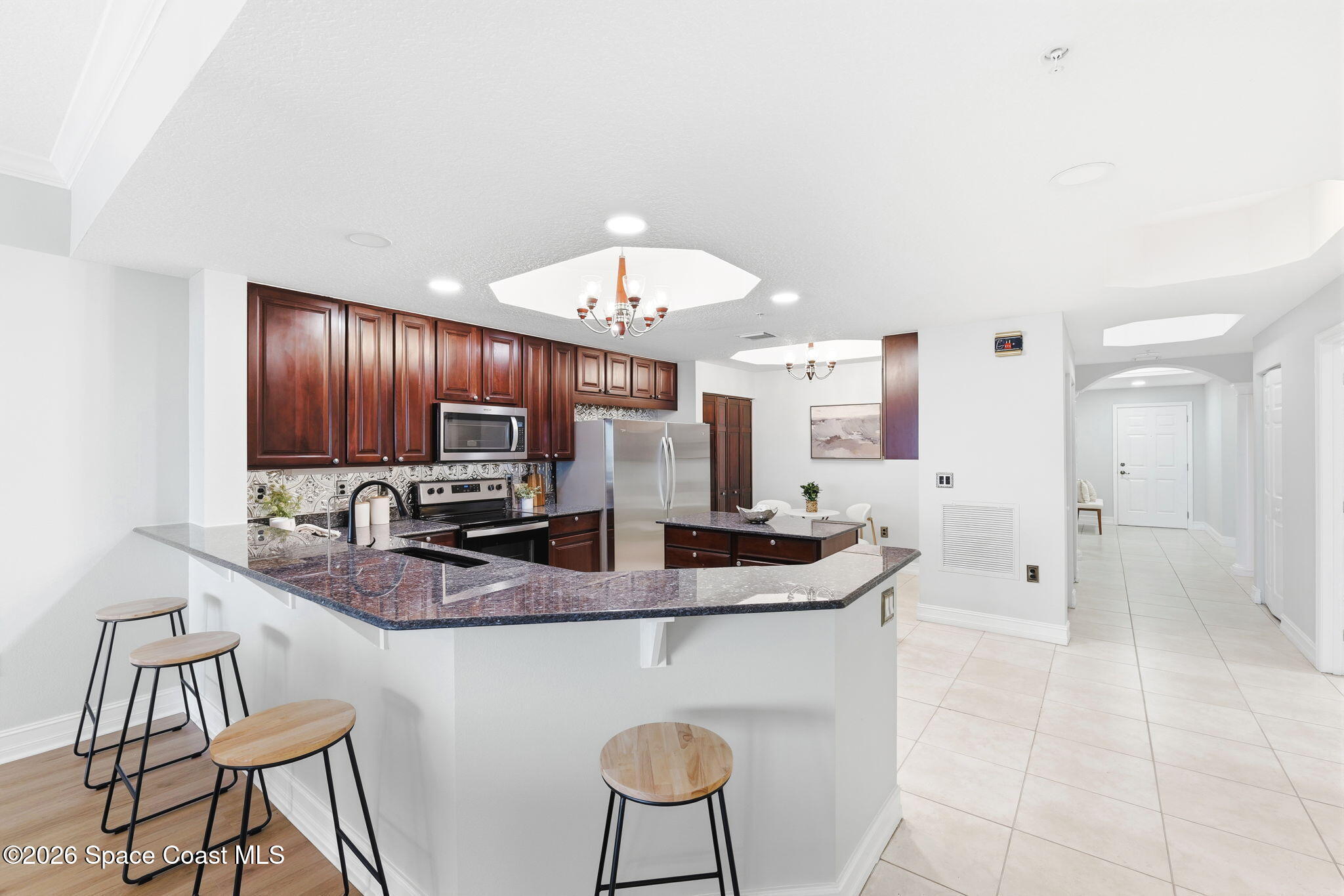 93 Delannoy Avenue 302