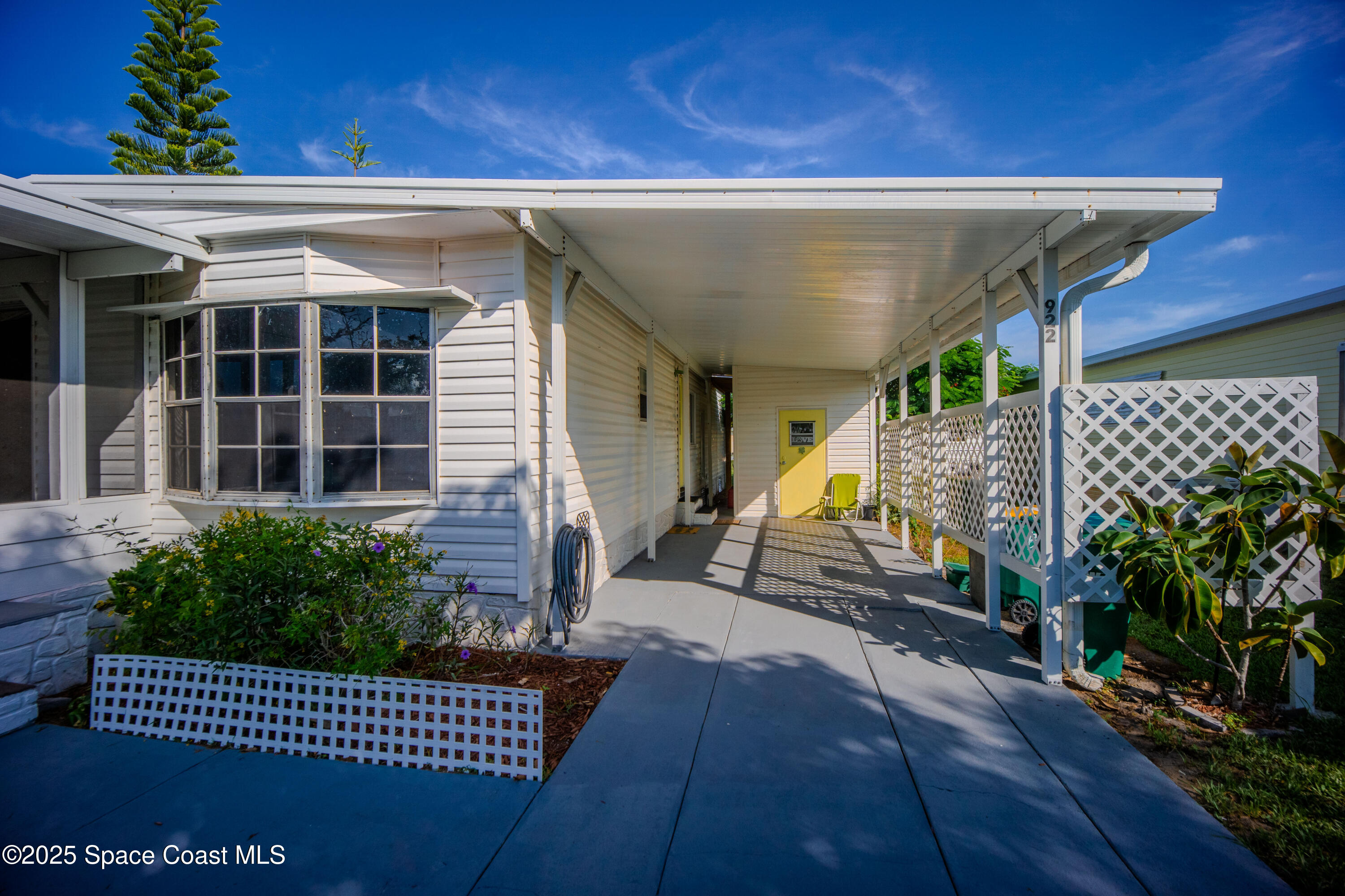 922 Barefoot Boulevard