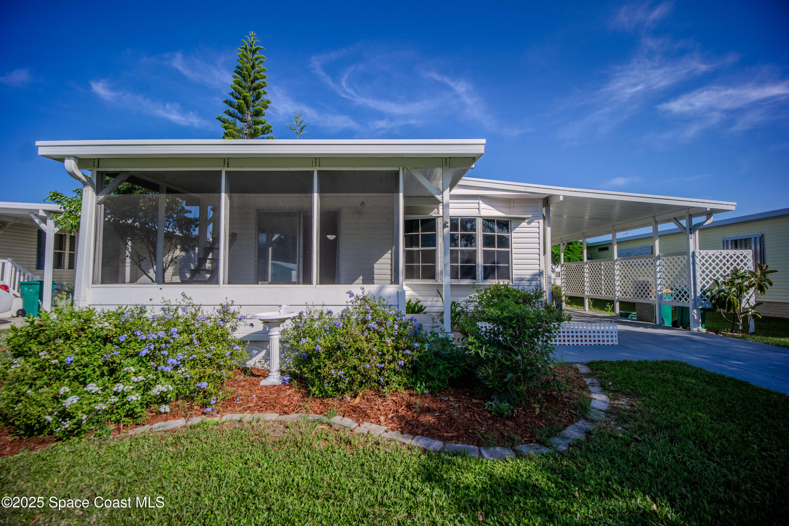 922 Barefoot Boulevard