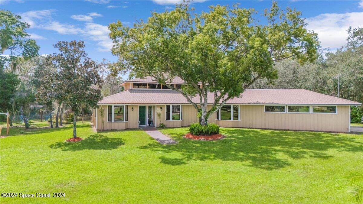 5890 Deer Trail
