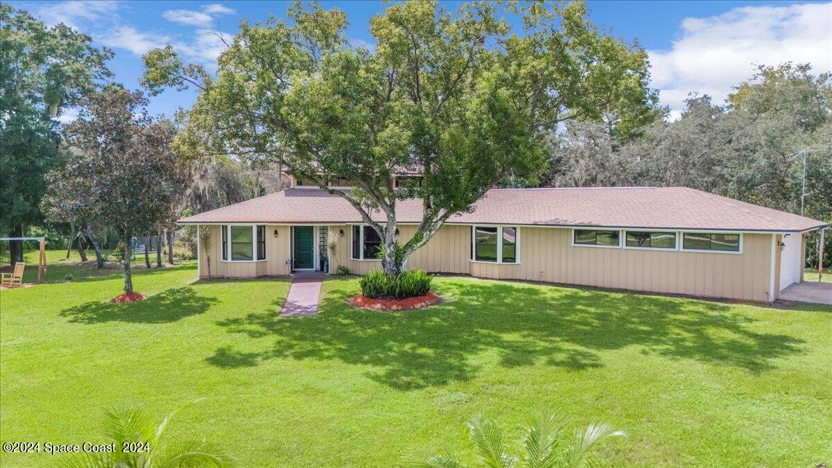 5890 Deer Trail