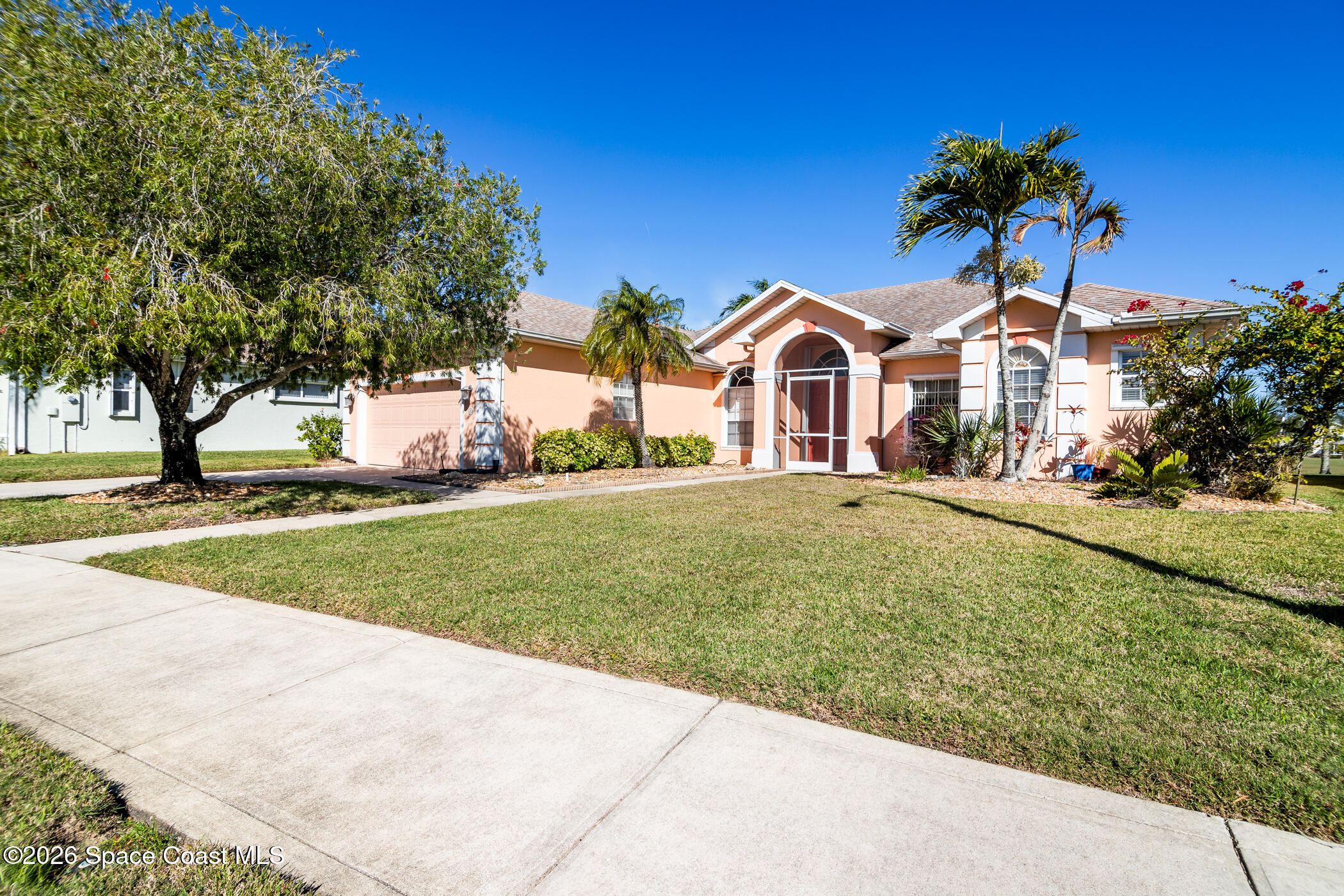 2567 Canterbury Circle