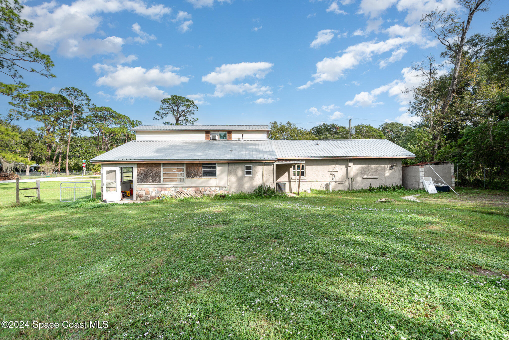 2474 Park Lane