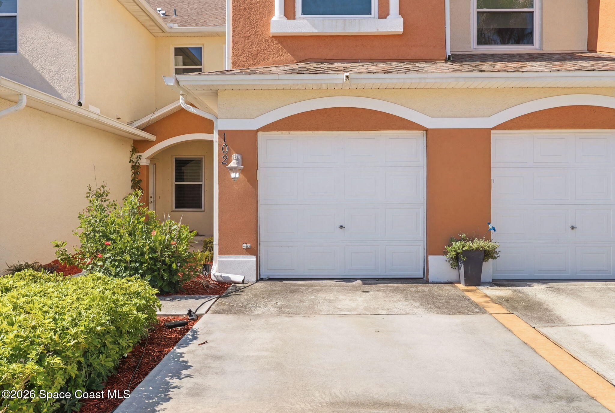 1045 Venetian Drive 102