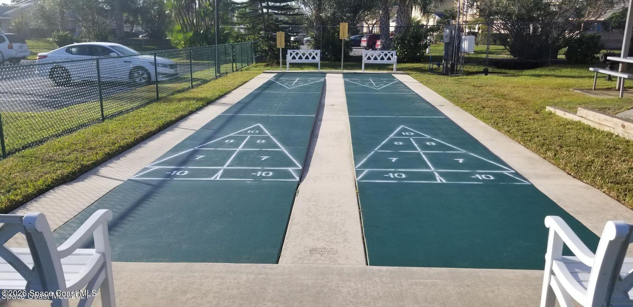 921 Sonesta Avenue NE 202