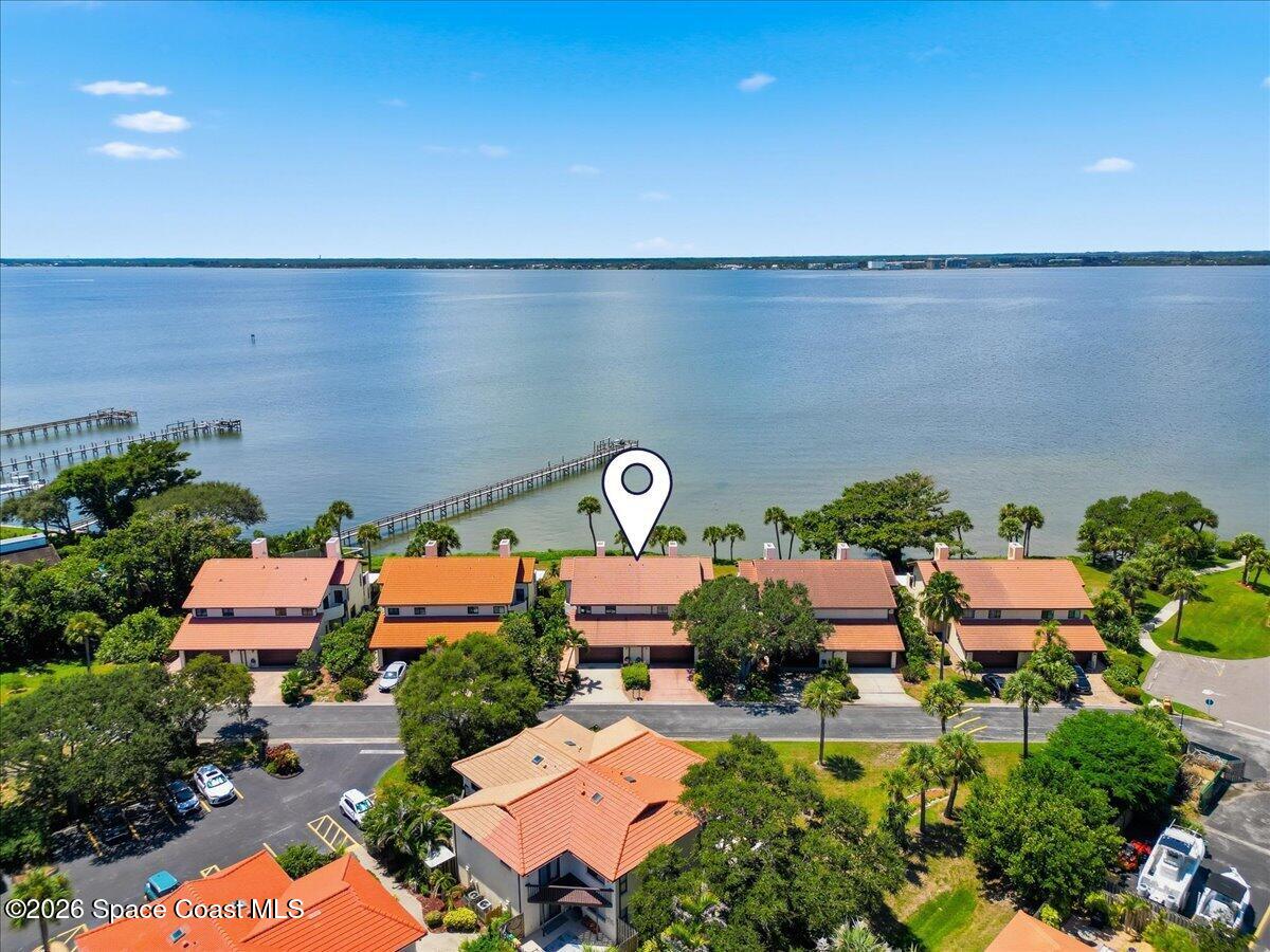 3252 River Villa Way