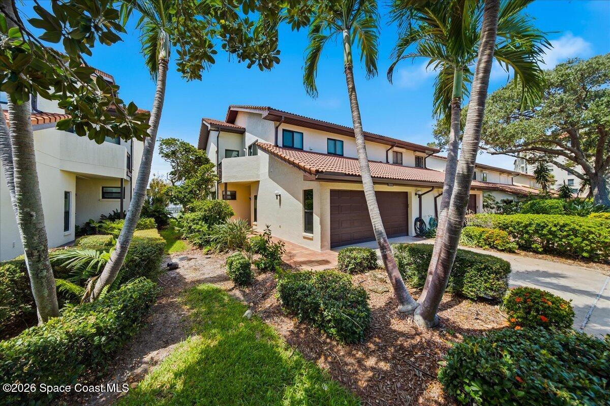 3252 River Villa Way