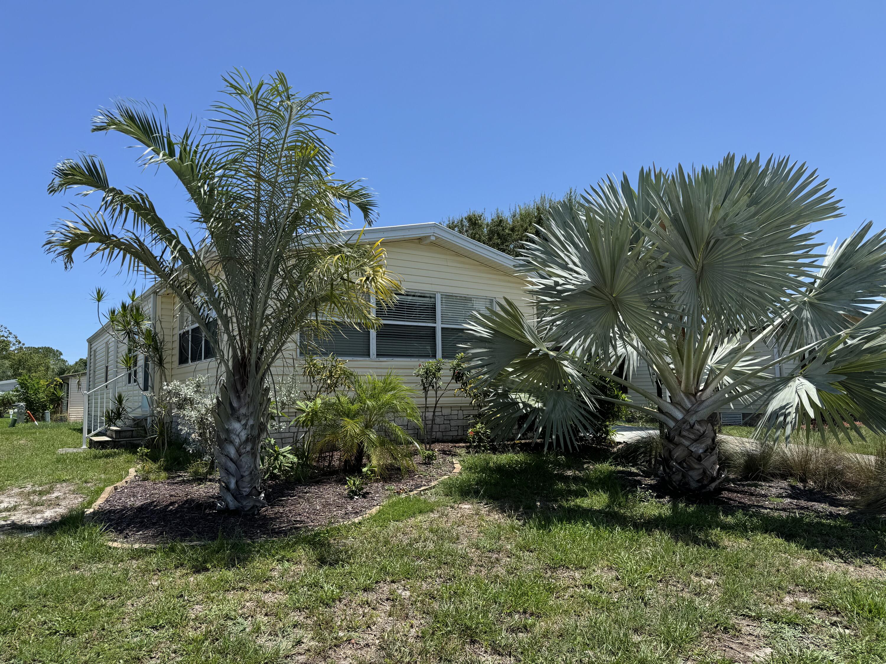 903 Bougainvillea Circle