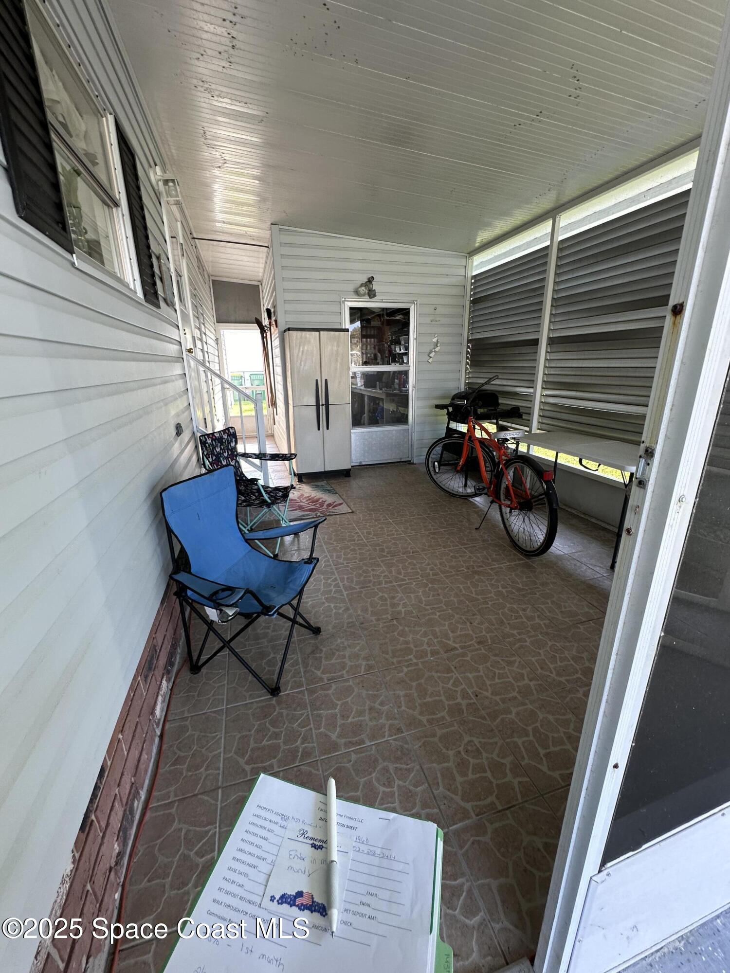 1437 Barefoot Circle